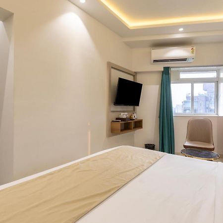 The Orion Premium Suites Mumbai Exteriör bild