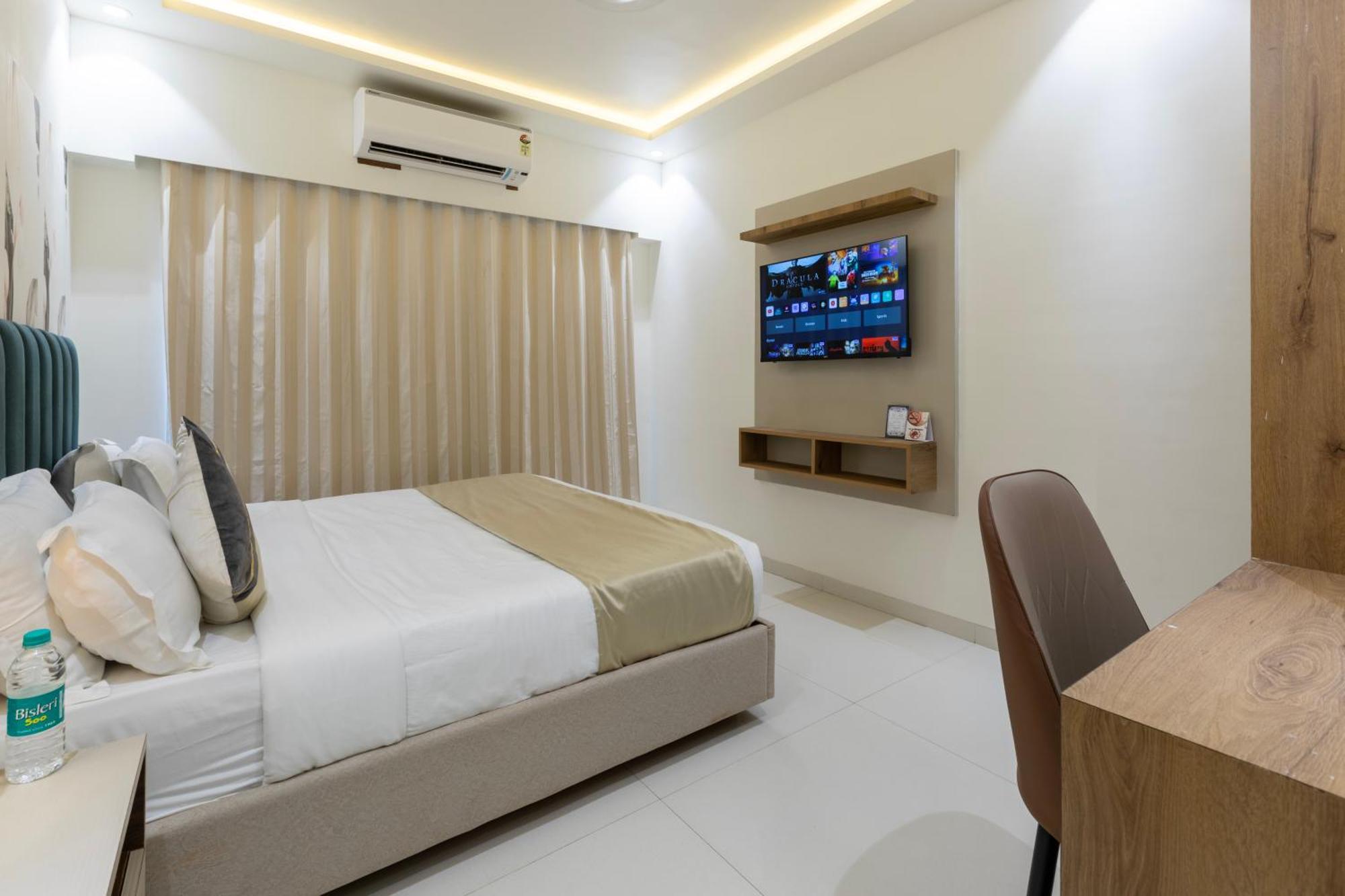 The Orion Premium Suites Mumbai Exteriör bild