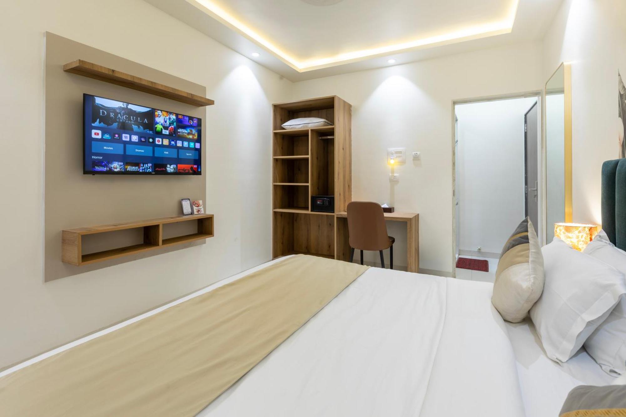 The Orion Premium Suites Mumbai Exteriör bild
