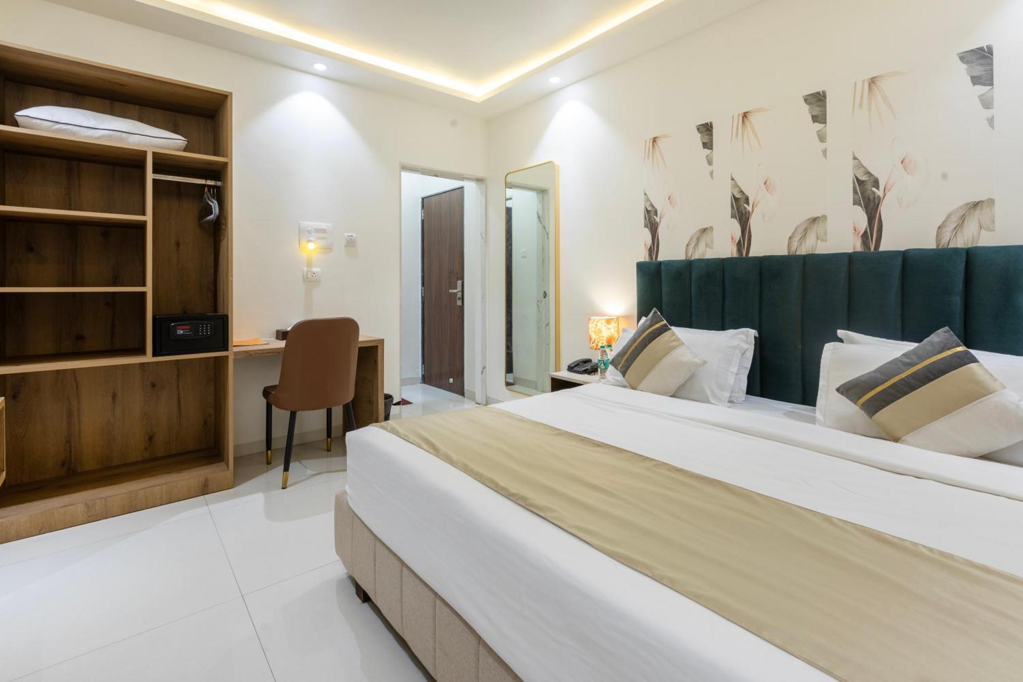 The Orion Premium Suites Mumbai Exteriör bild