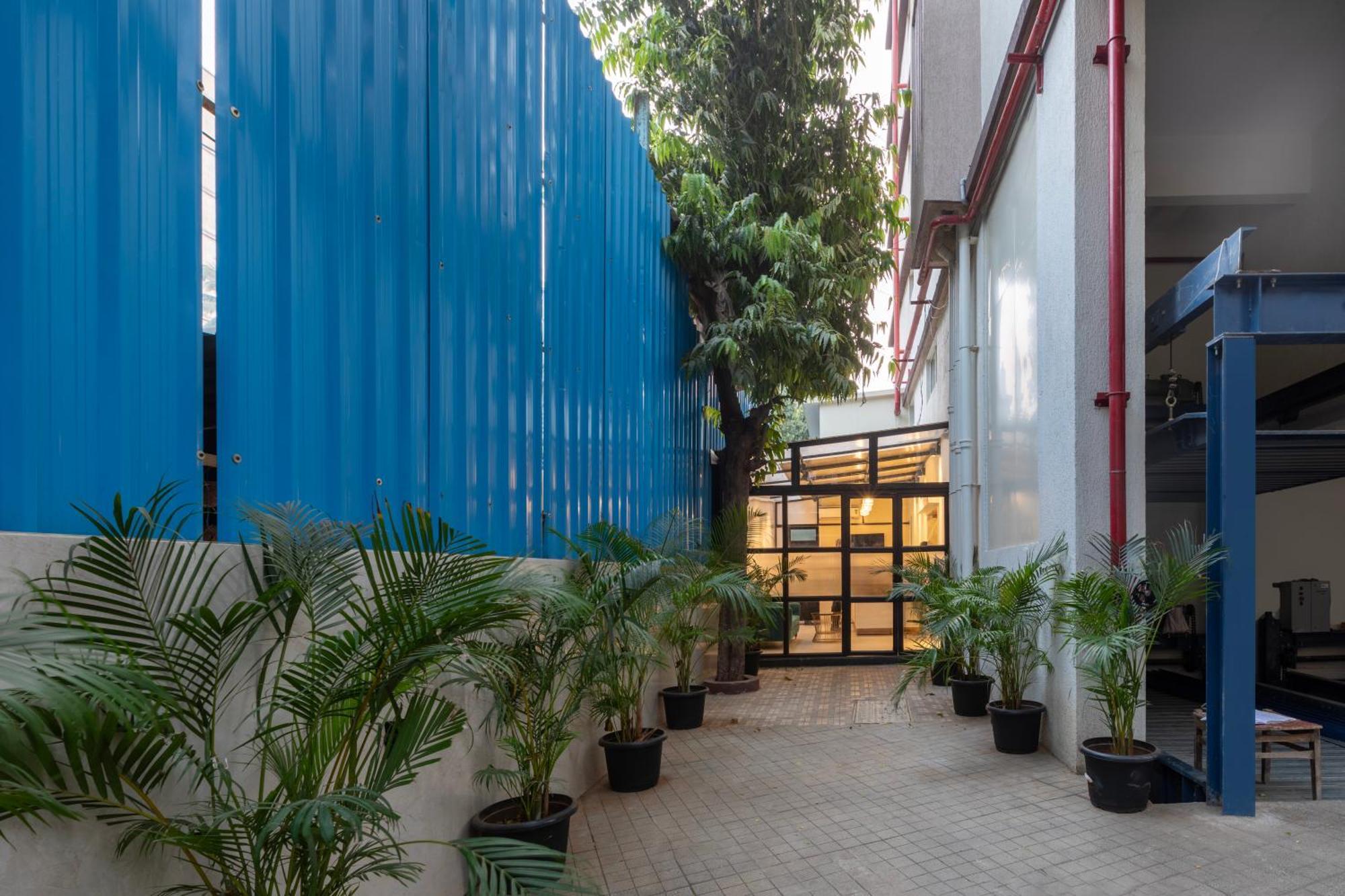 The Orion Premium Suites Mumbai Exteriör bild