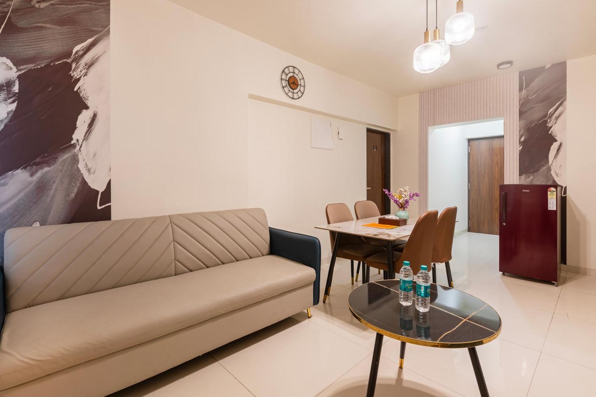 The Orion Premium Suites Mumbai Exteriör bild