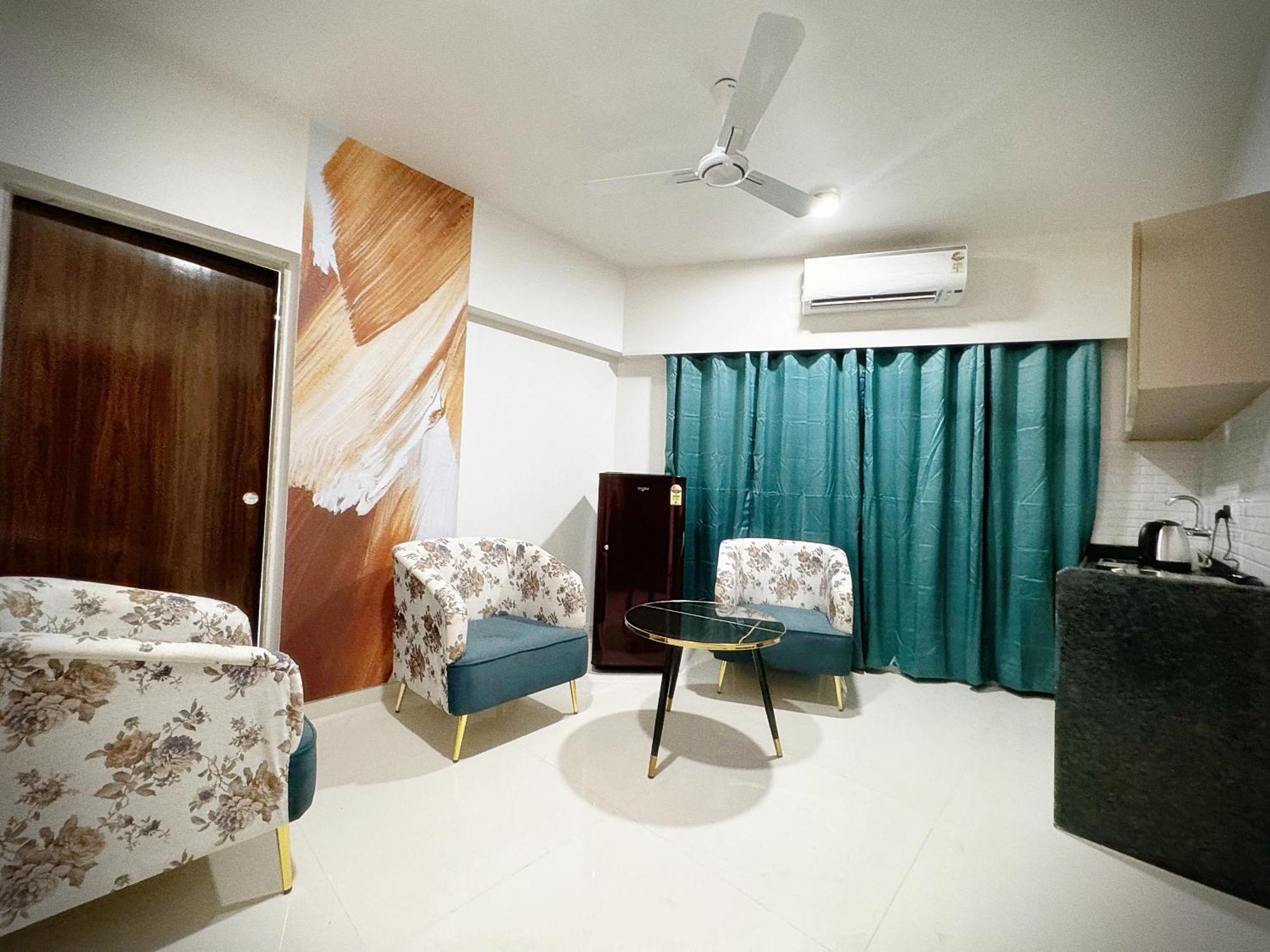 The Orion Premium Suites Mumbai Exteriör bild