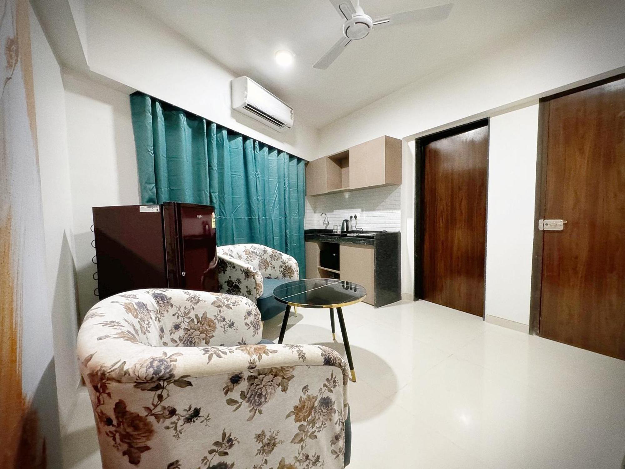 The Orion Premium Suites Mumbai Exteriör bild