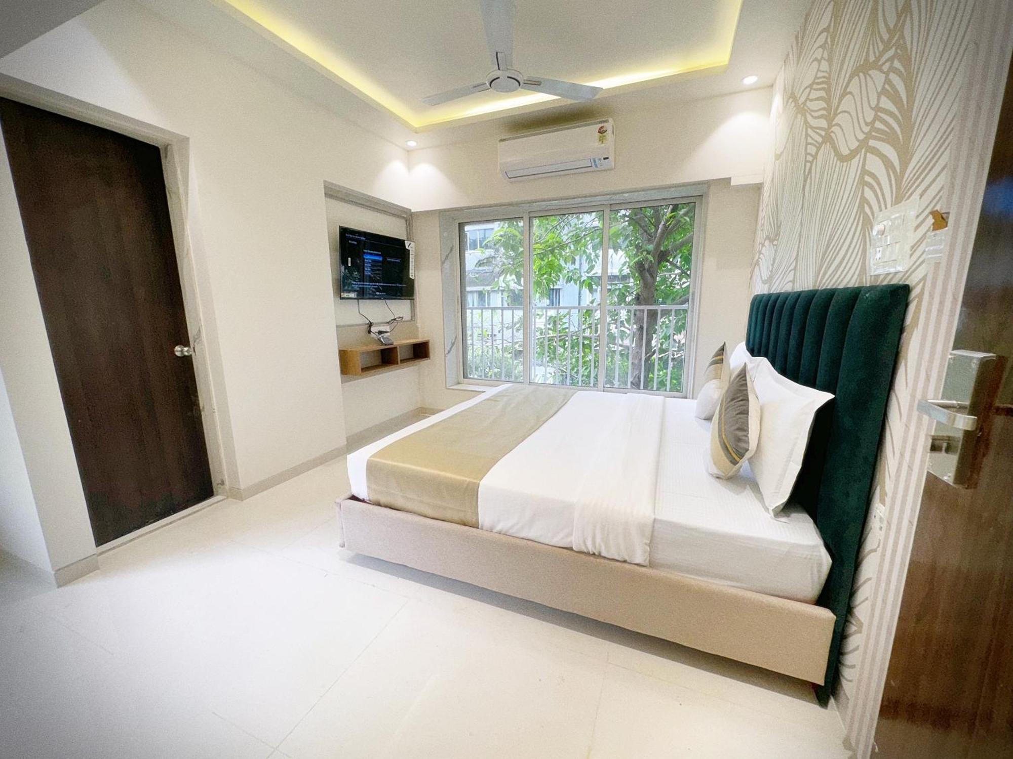 The Orion Premium Suites Mumbai Exteriör bild